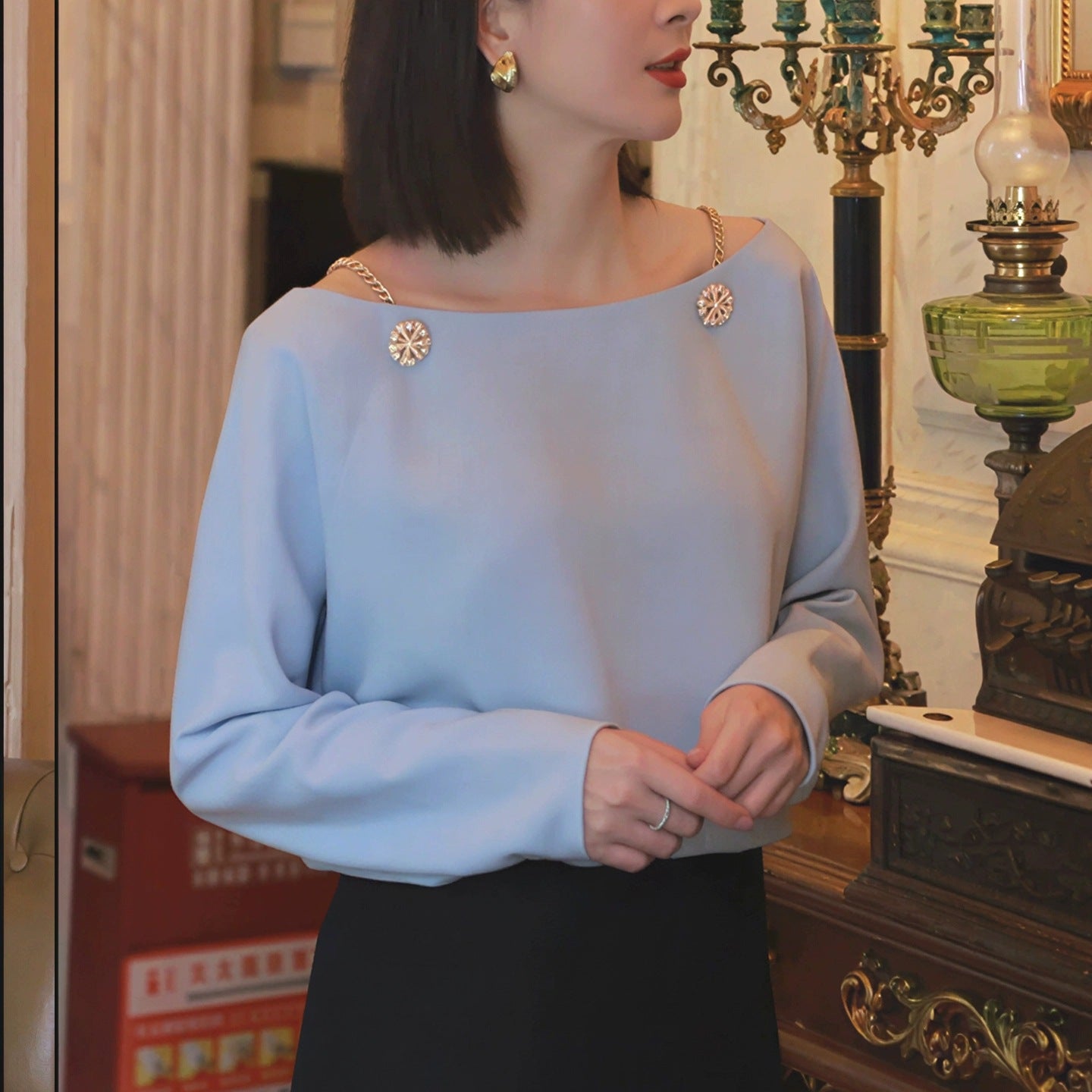 Elegant One-Shoulder Metal Chain Design Long Sleeve T-Shirt Women's Top