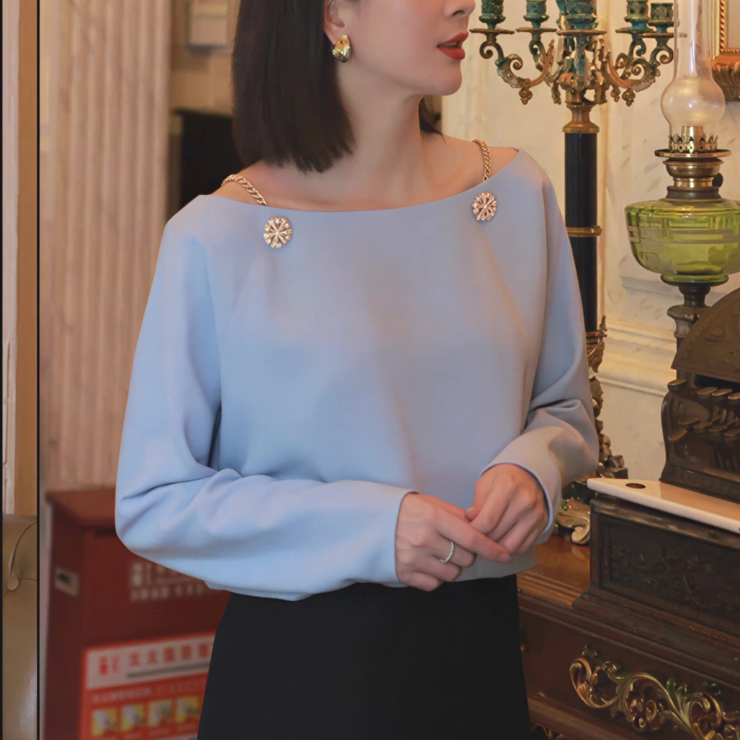 Elegant One-Shoulder Metal Chain Design Long Sleeve T-Shirt Women's Top